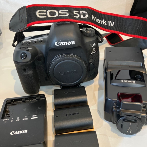 Canon EOS 5D Mark IV Digital SLR Camera Body with 540EZ Flash & 3 Batteries (Canon-brand item)